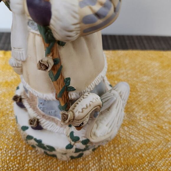 🎄🎅 Porcelain Victorian Santa Music Box Vintage Christmas - Picture 7 of 7
